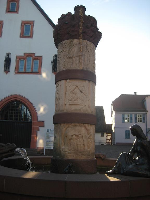 מלון Steinau an der Straße Burgmannenhaus מראה חיצוני תמונה