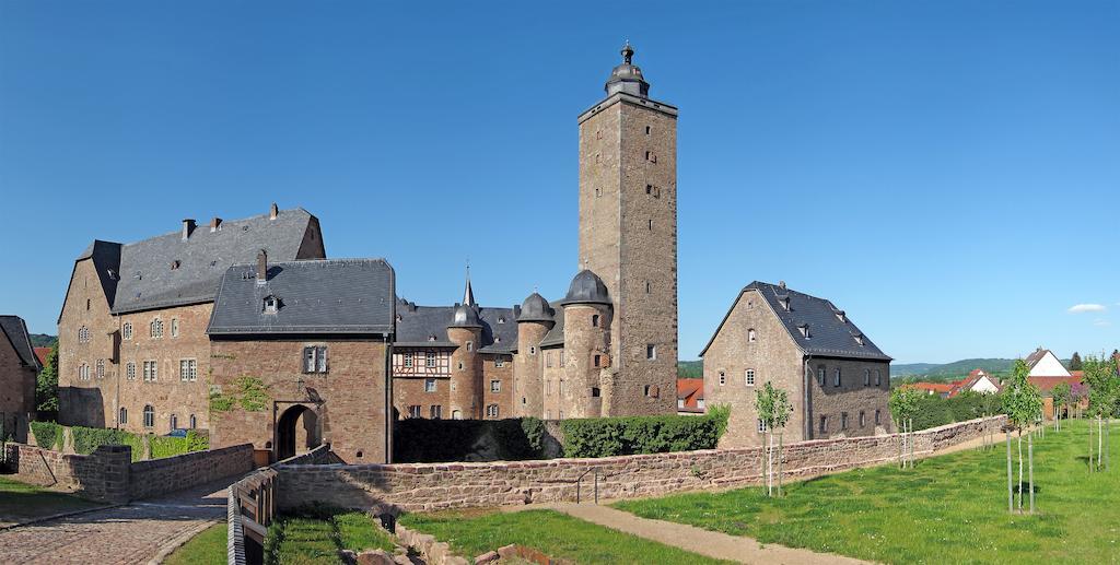 מלון Steinau an der Straße Burgmannenhaus מראה חיצוני תמונה